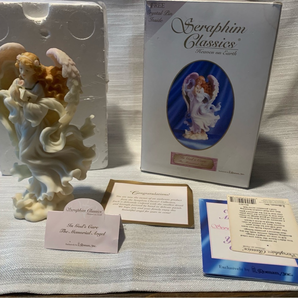 SERAPHIM CLASSICS HEAVEN ON EARTH IN GODS CARE MEMORIAL ANGEL 81513
